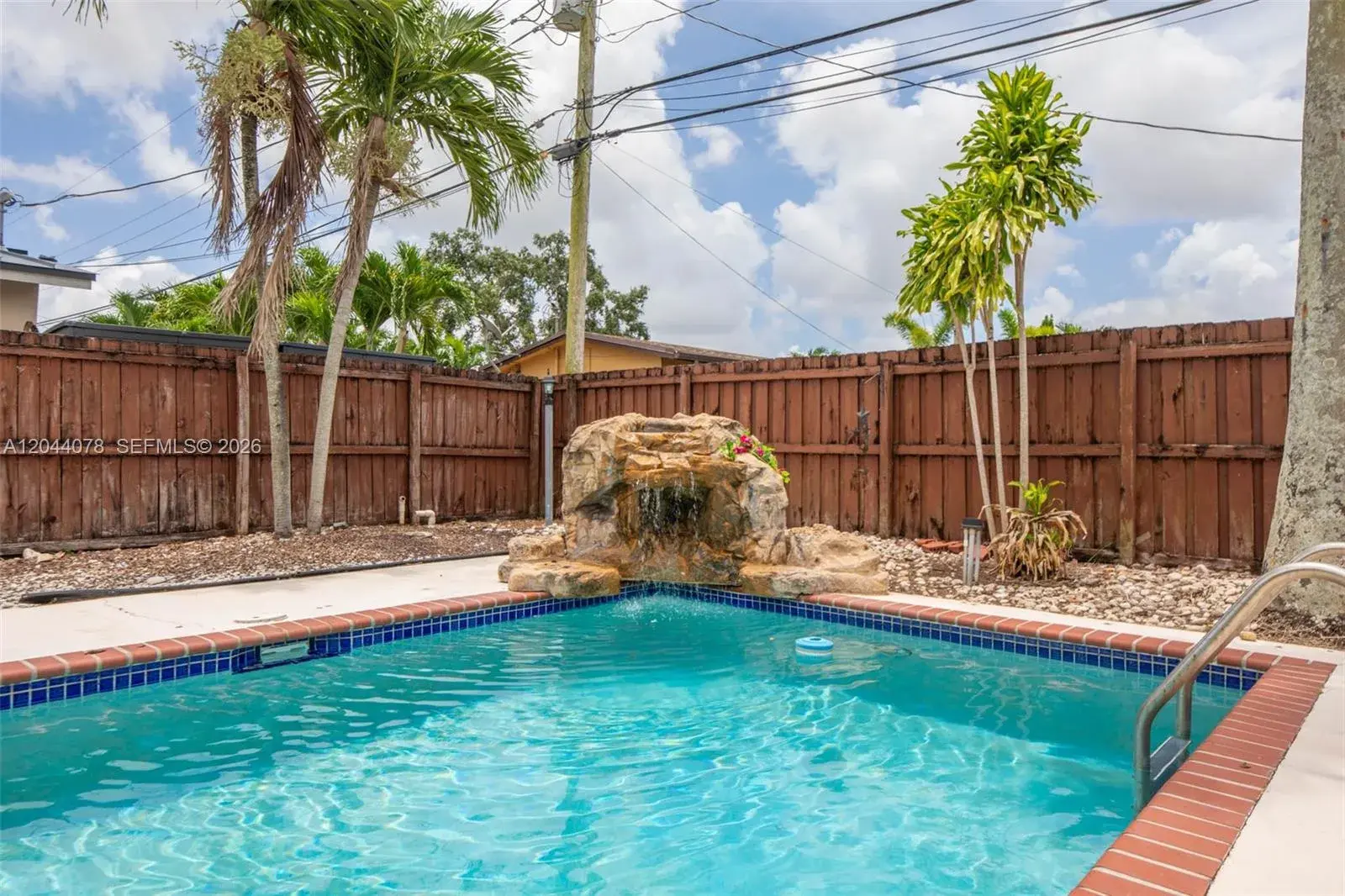7770 NW 33rd St # 7770, Davie FL 33024
