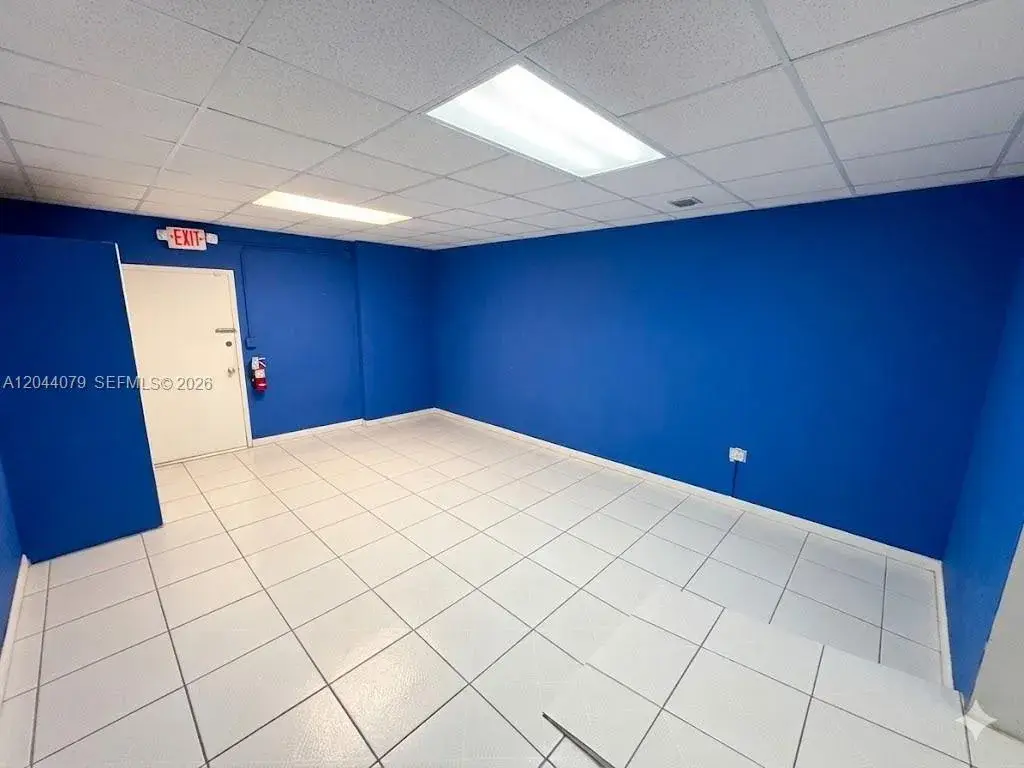 3130 NW 7th St # 3132, Miami FL 33125