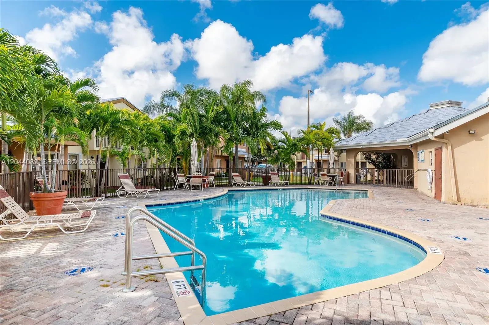 550 NW 82nd Ct # 383, Miami FL 33126