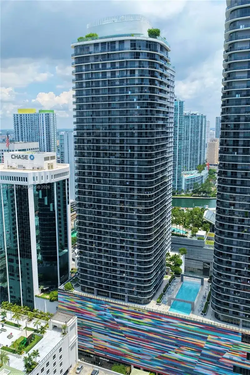 55 SW 9th St # 2208, Miami FL 33130 photo 4