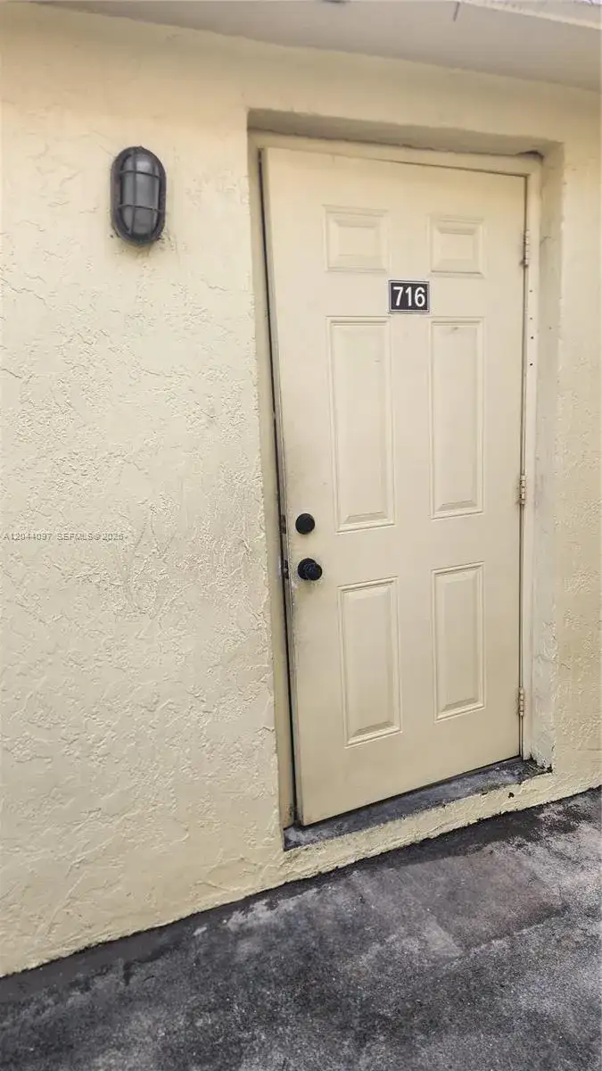 1045 S Flagler Ave # 716, Pompano Beach FL 33060 photo 2