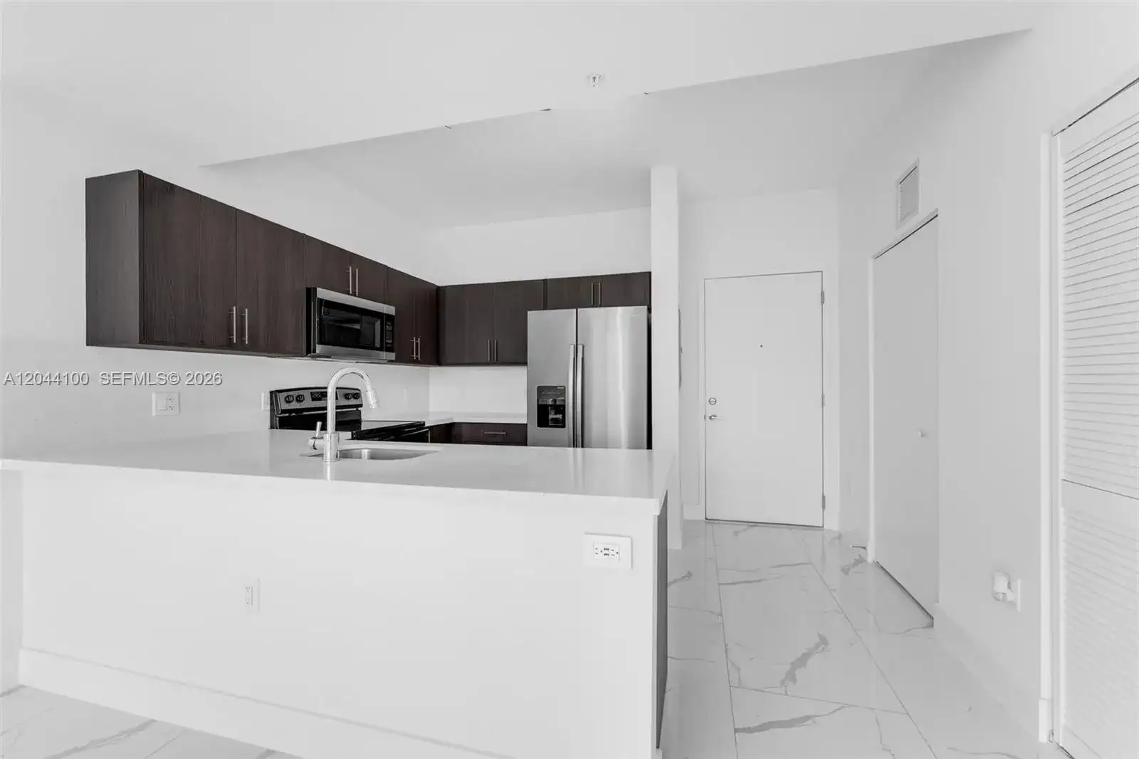 1 Curtiss Pkwy # 312, Miami Springs FL 33166 photo 4