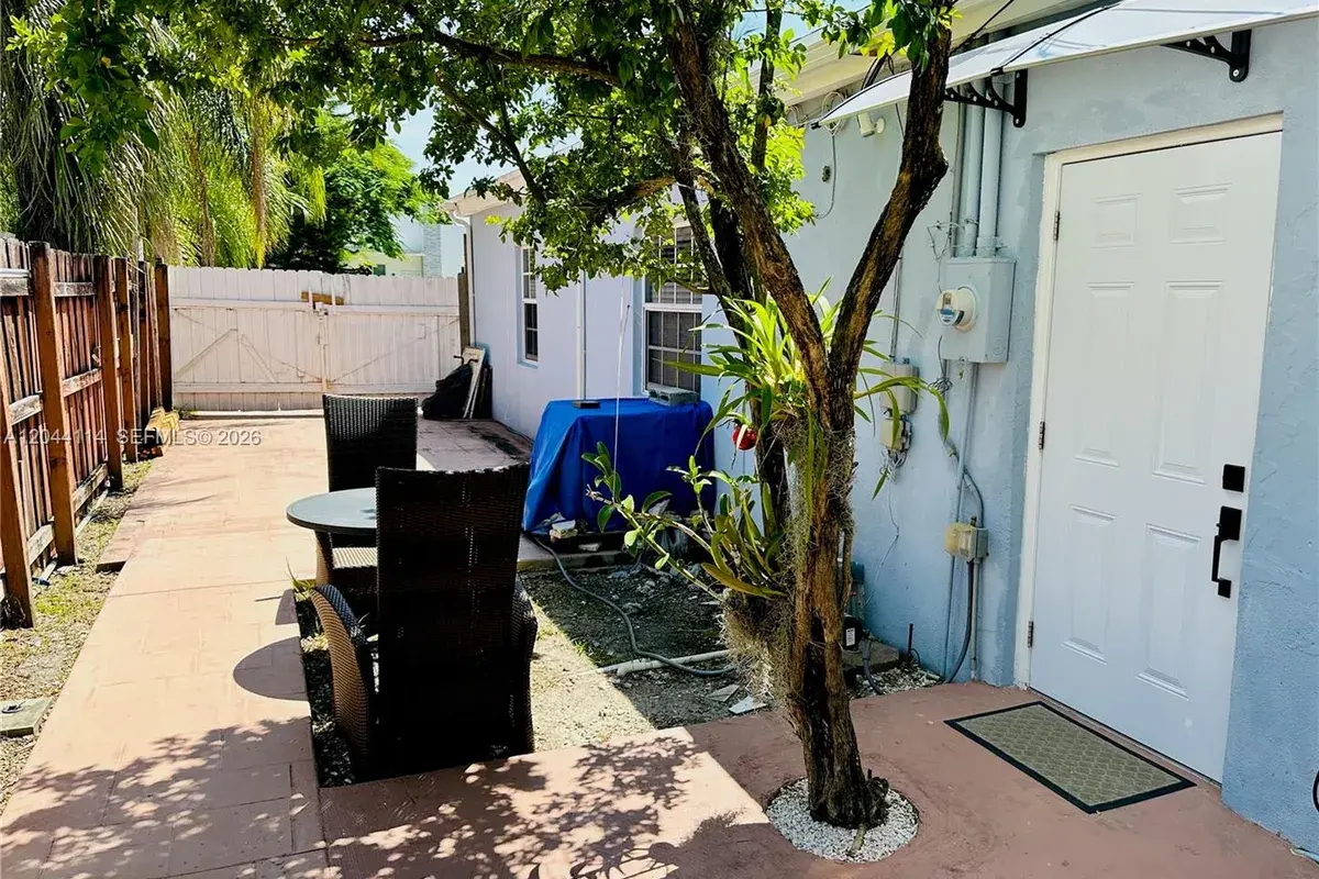 1315 NE 181st St # 1, North Miami Beach FL 33162