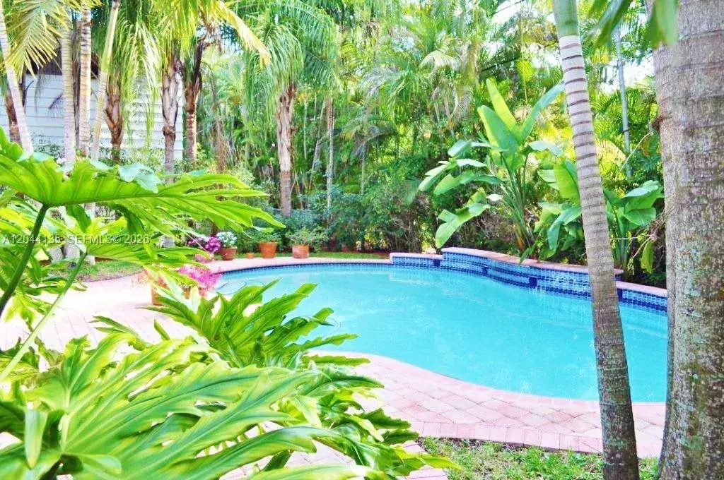 6315 Maynada St, Coral Gables FL 33146