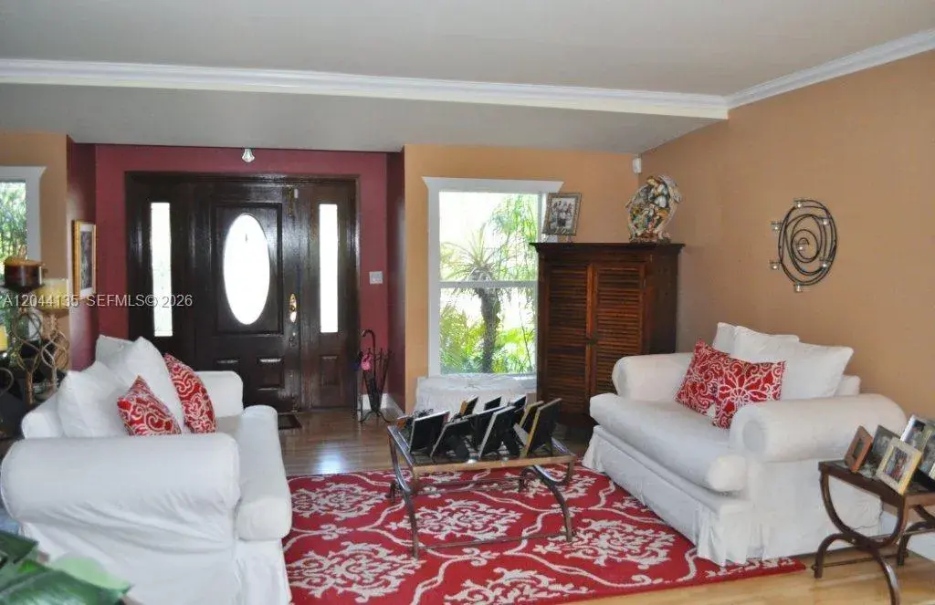6315 Maynada St, Coral Gables FL 33146