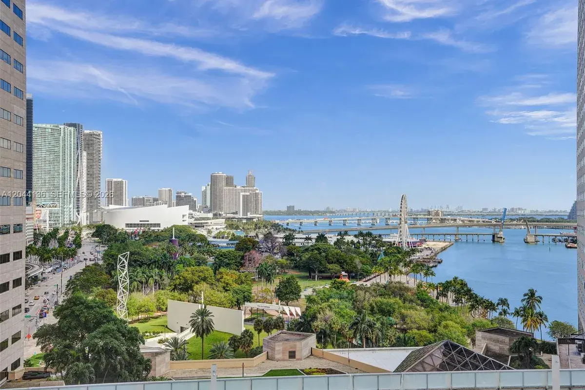 325 S Biscayne Blvd # 1520, Miami FL 33131