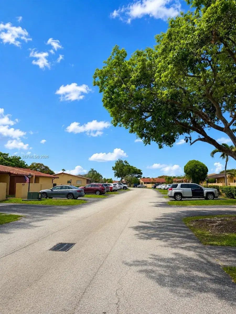 14725 SW 86th Ln, Miami FL 33193