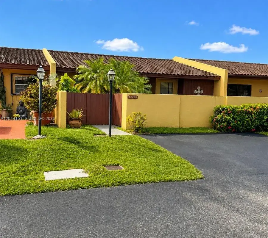 14725 SW 86th Ln, Miami FL 33193