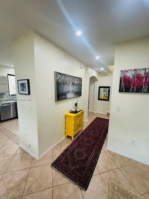 4318 NW 113th Pl, Doral FL 33178 photo 4