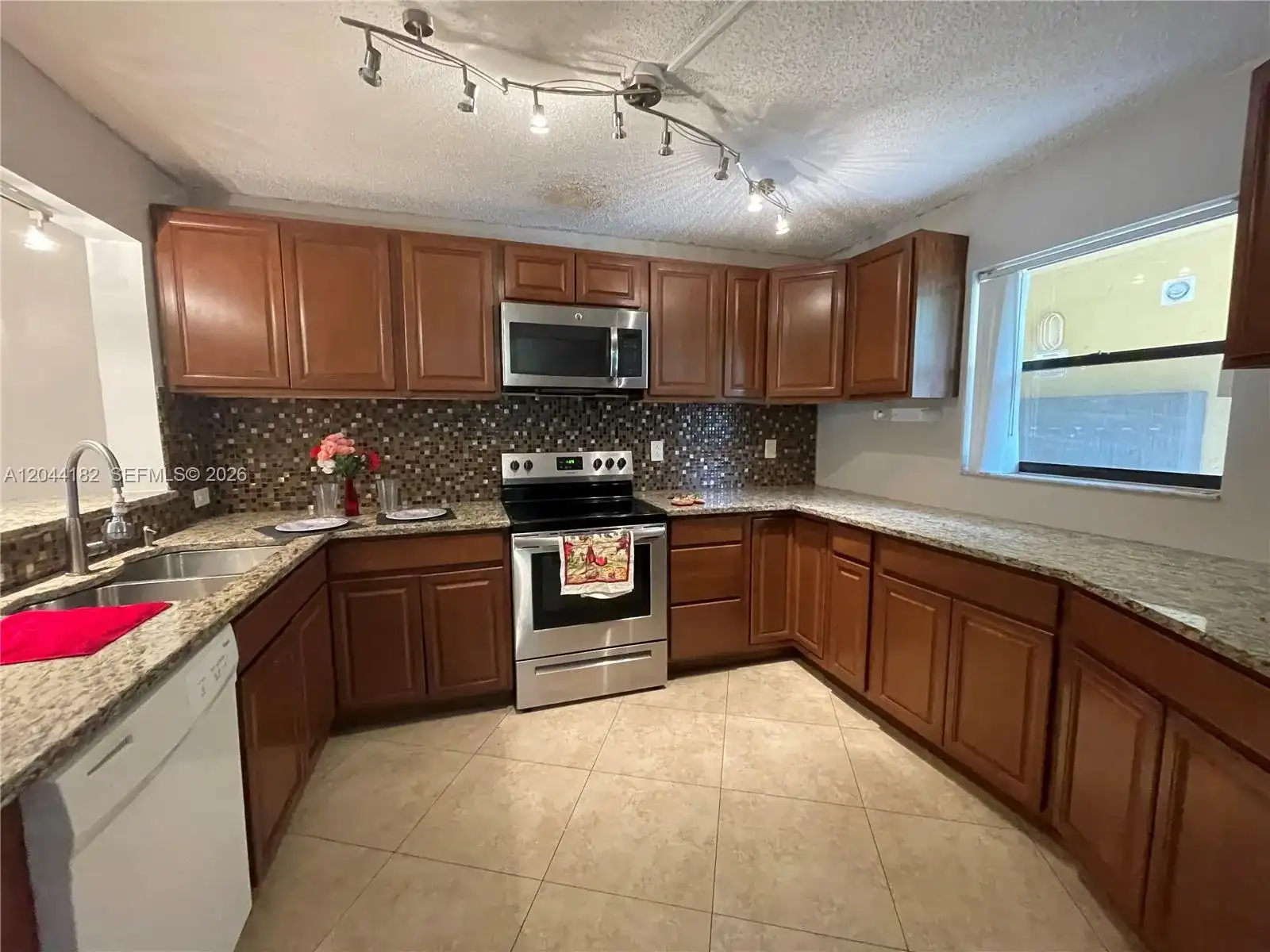 9044 NW 28th Dr # 106, Coral Springs FL 33065