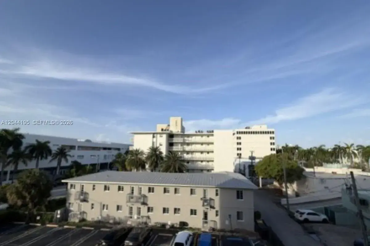 4141 Nautilus Dr # 4J, Miami Beach FL 33140