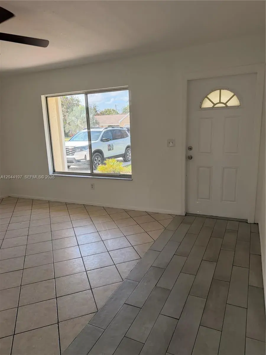 731 SW 24th St SW # 1, Vero Beach FL 32962