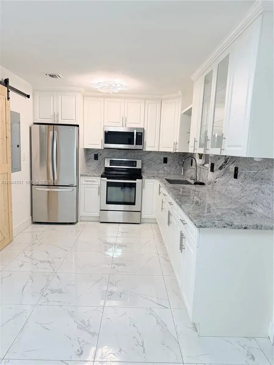 119 SW 6th Ln # 119, Florida City FL 33034 photo 4
