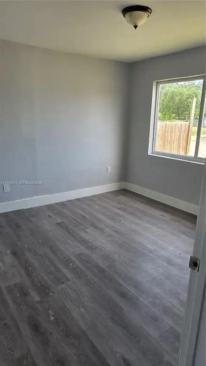 7001 NW 15th Ave # 8, Miami FL 33147