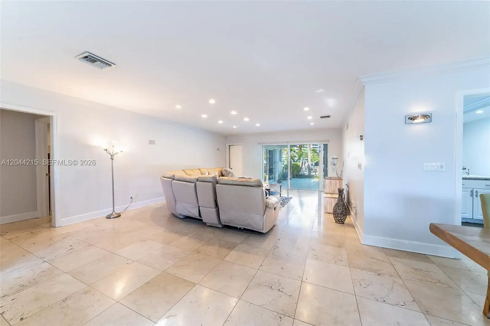 13140 Coronado Dr, North Miami FL 33181 photo 2