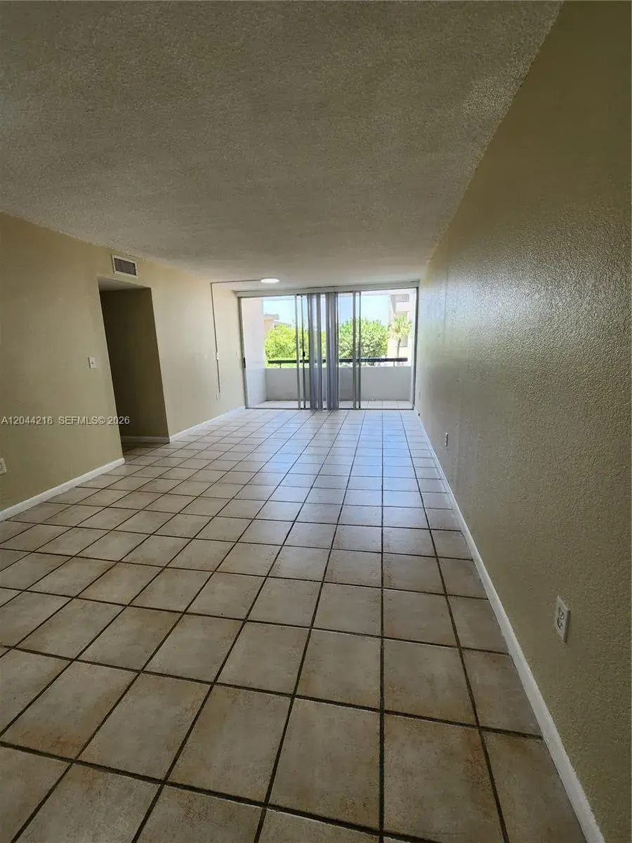 802 NW 87th Ave # 312, Miami FL 33172