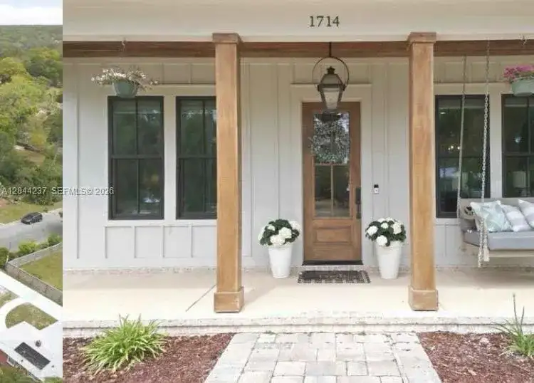 1714 E Hatton St, Other City - In The State Of Florida FL 32503 photo 2