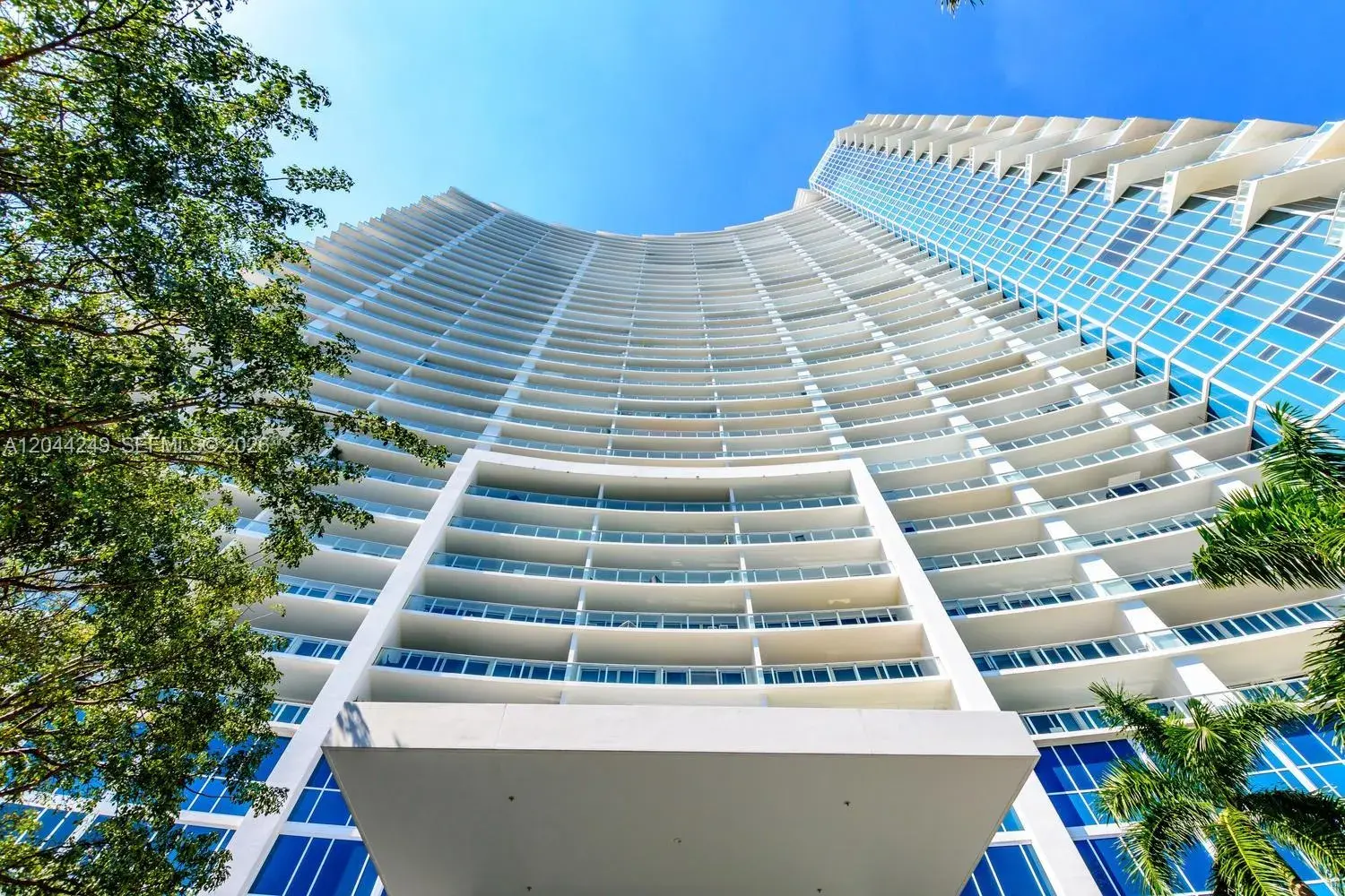 2020 N Bayshore Dr # 3904, Miami FL 33137