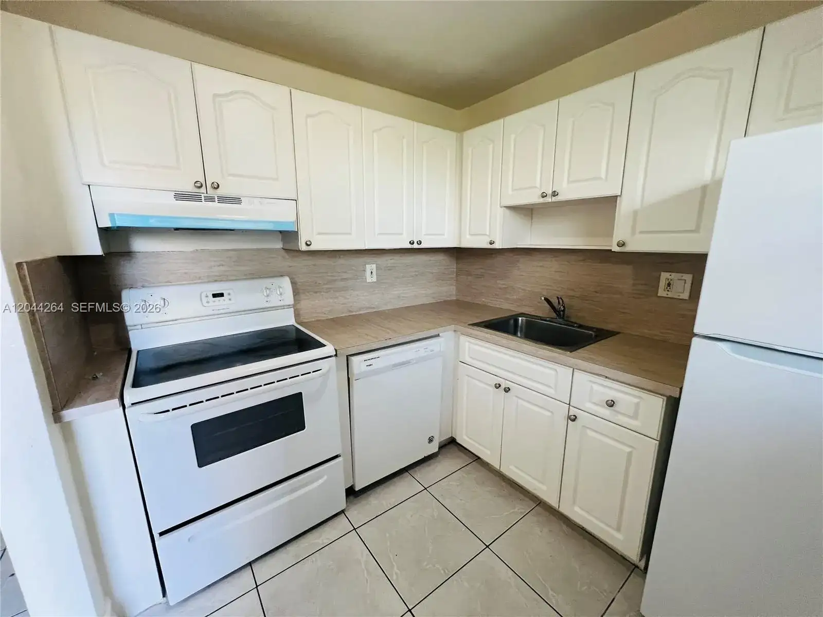 2050 NW 89th Ave # 108, Pembroke Pines FL 33028 photo 3