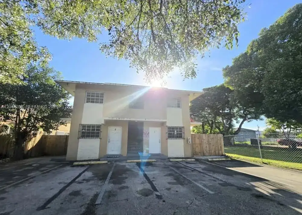 2835 NW 22nd Ave, Miami FL 33142 photo 2