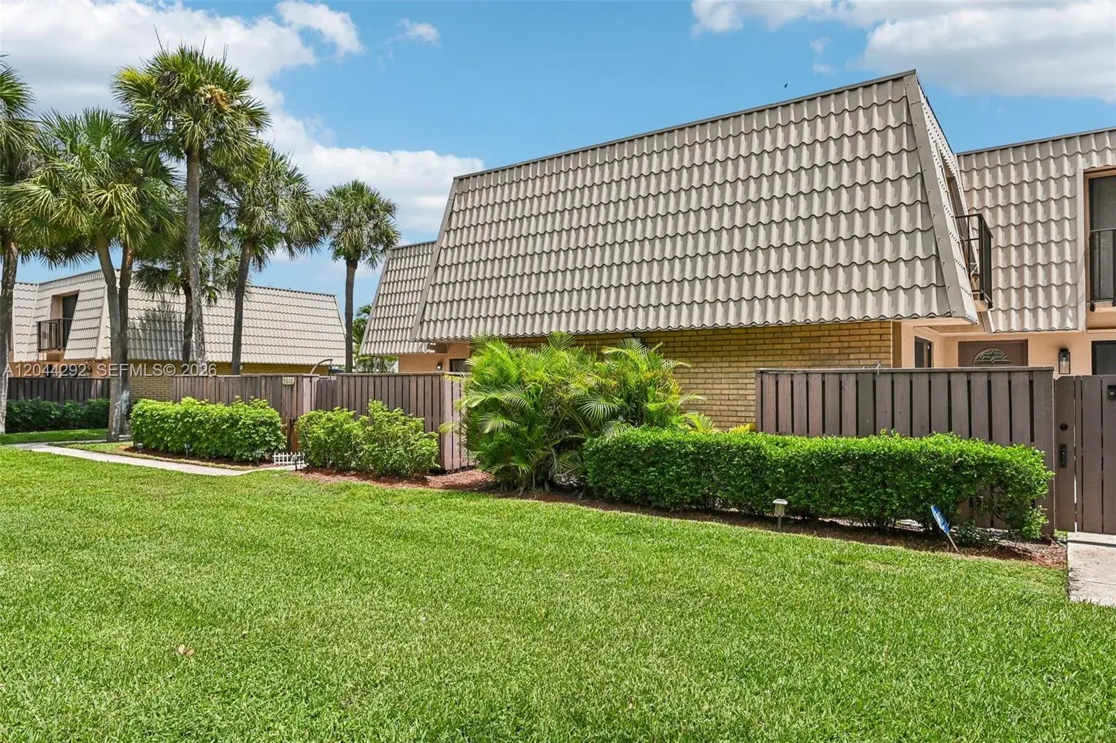 5016 50th Way, West Palm Beach FL 33409