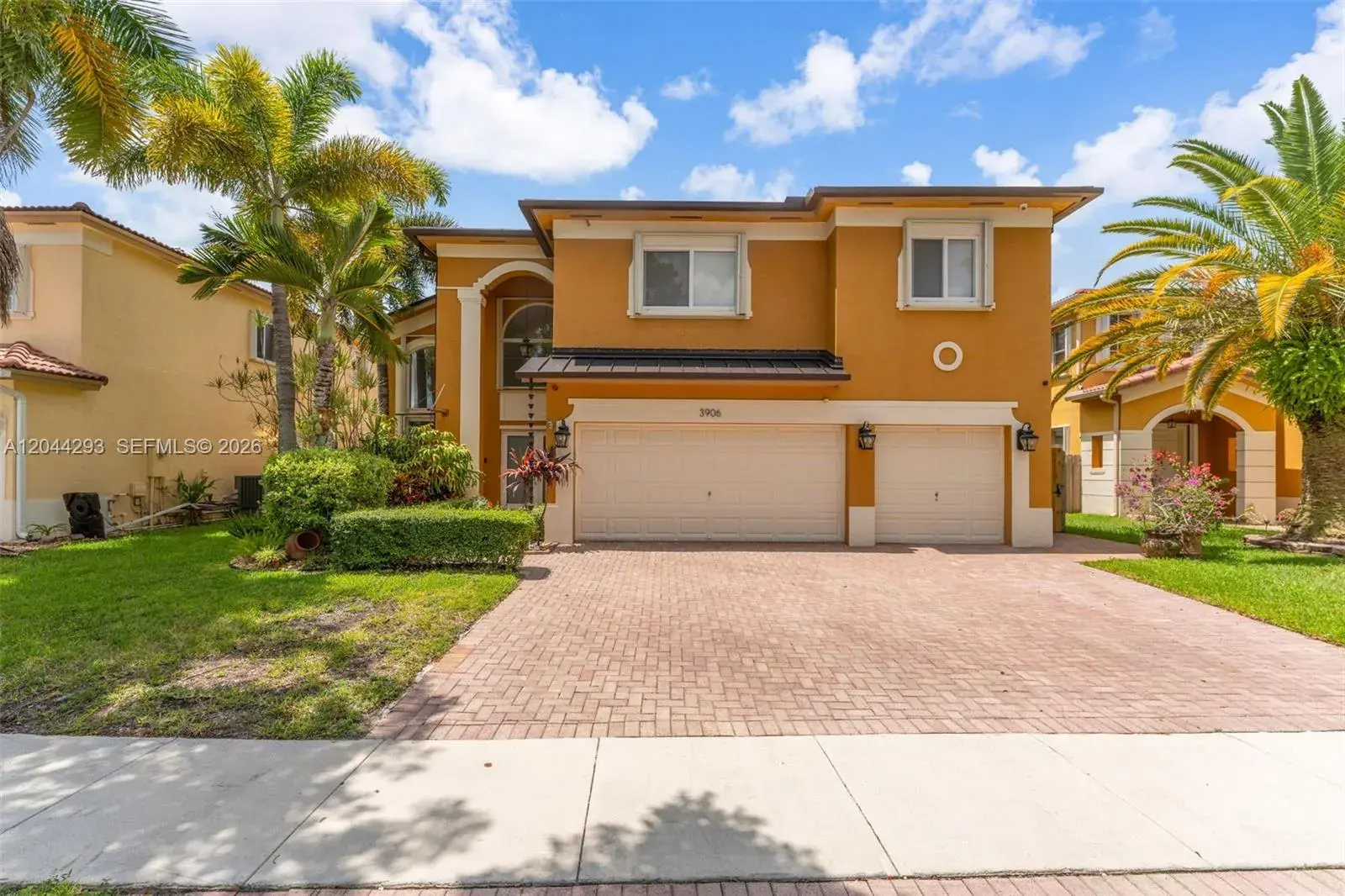 3906 NE 20th St, Homestead FL 33033