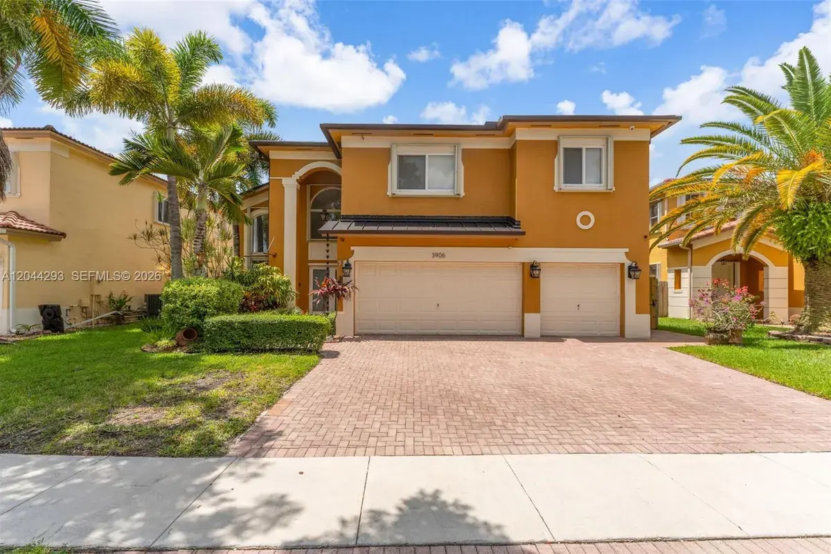 3906 NE 20th St, Homestead FL 33033