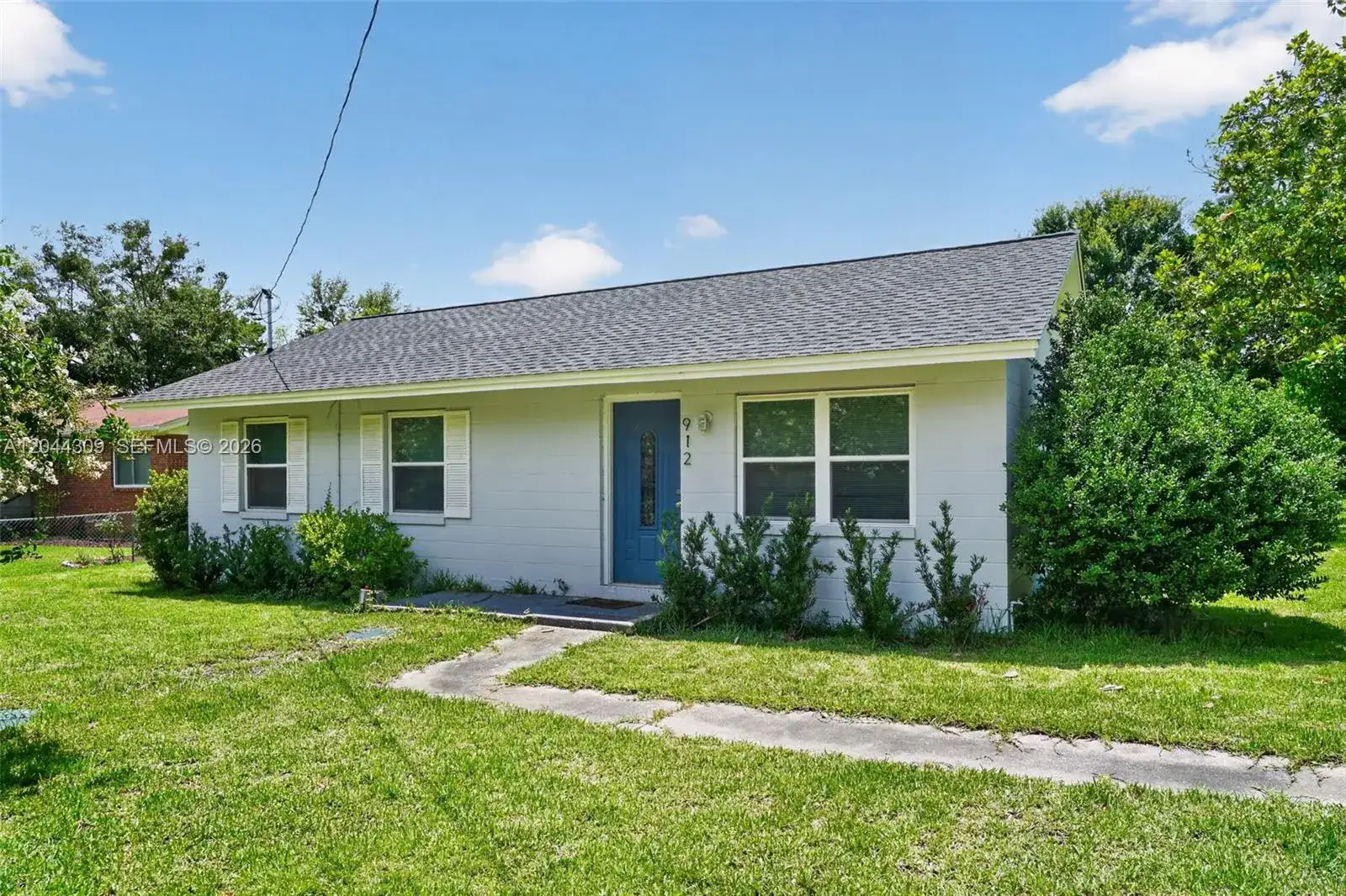 912 SW 3rd St, Other City - In The State Of Florida FL 32333 photo 2