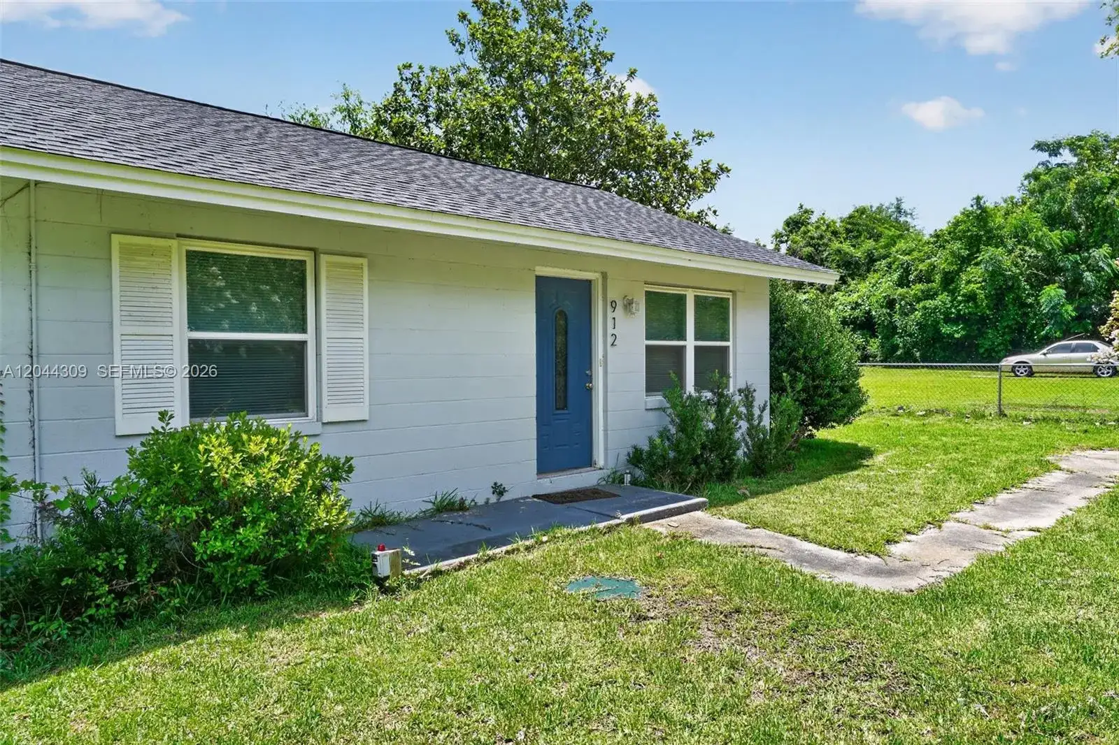 912 SW 3rd St, Other City - In The State Of Florida FL 32333 photo 3