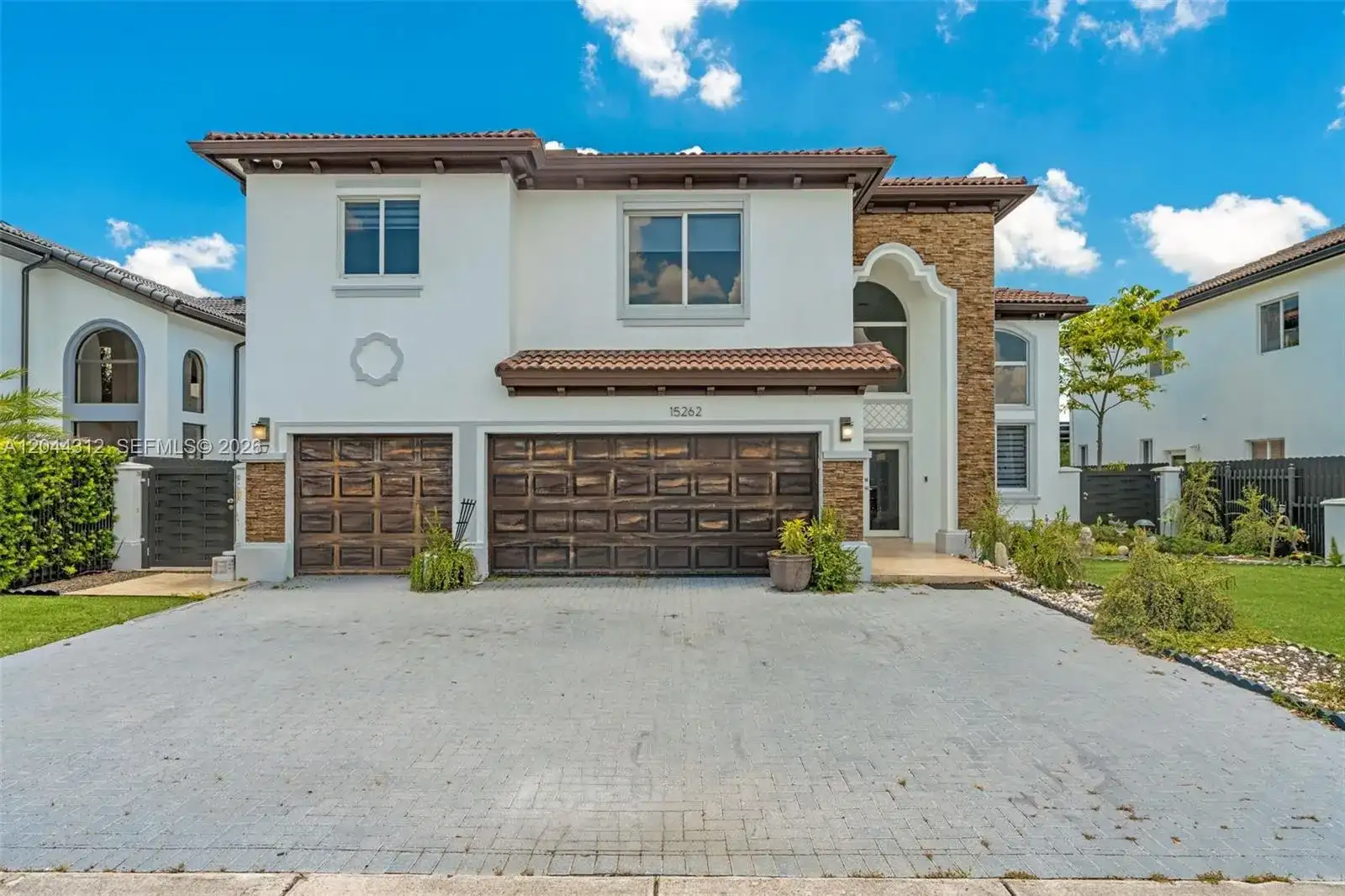 15262 SW 11th St, Miami FL 33194