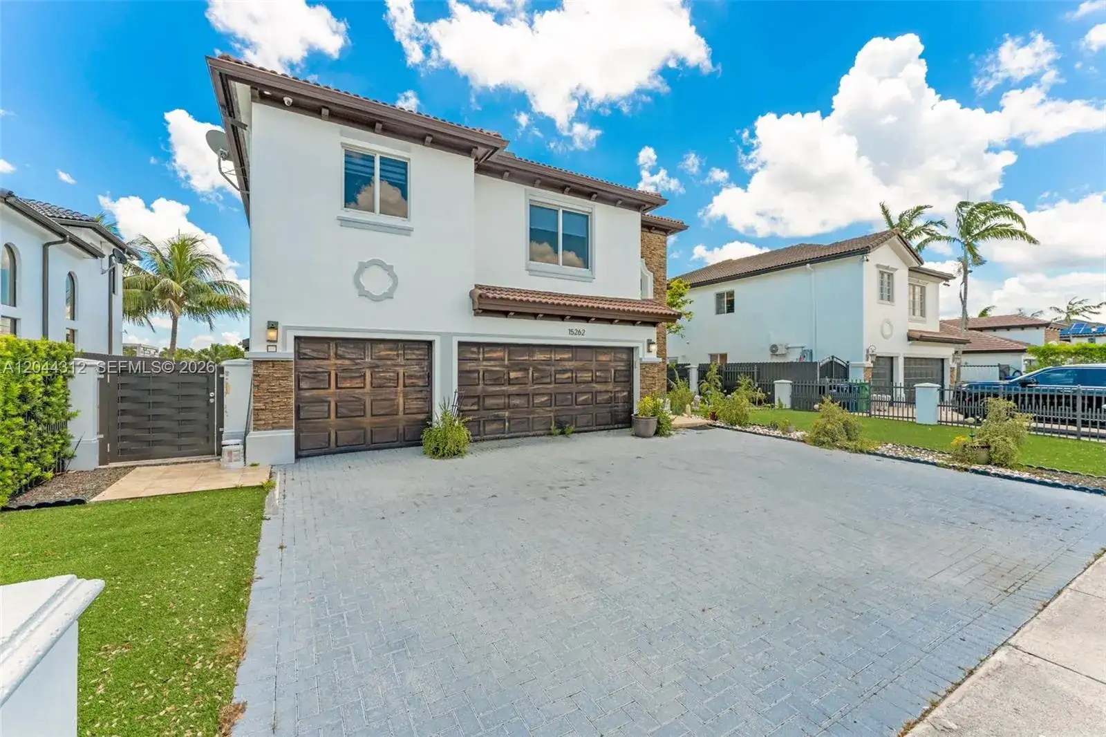 15262 SW 11th St, Miami FL 33194 photo 2