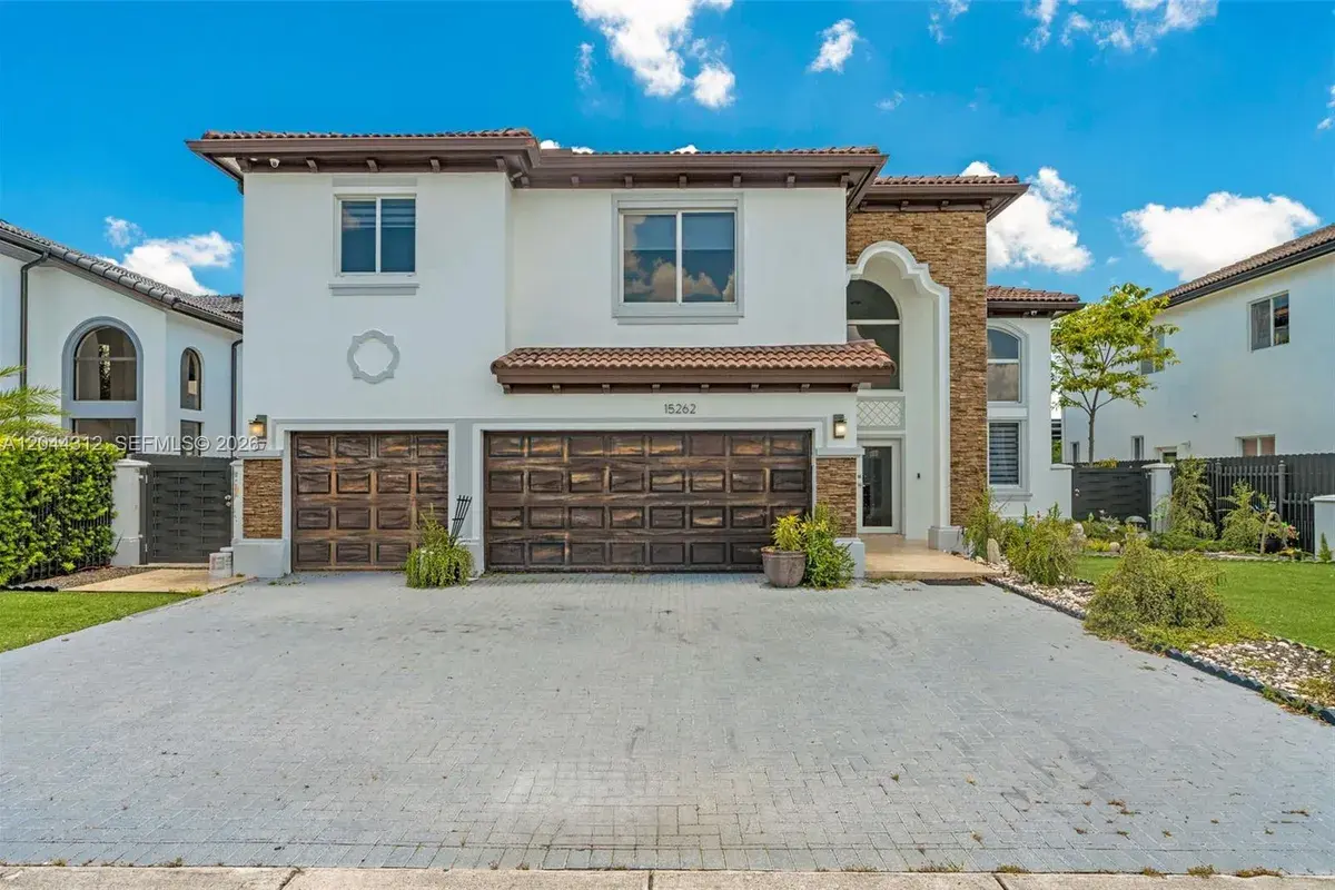15262 SW 11th St, Miami FL 33194