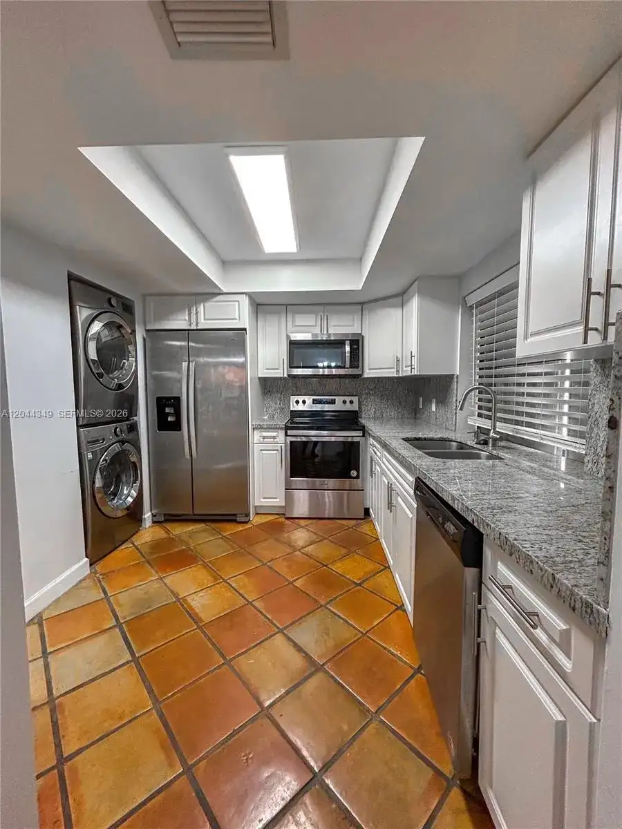 14970 SW 48th Ter # 27G, Miami FL 33185 photo 3