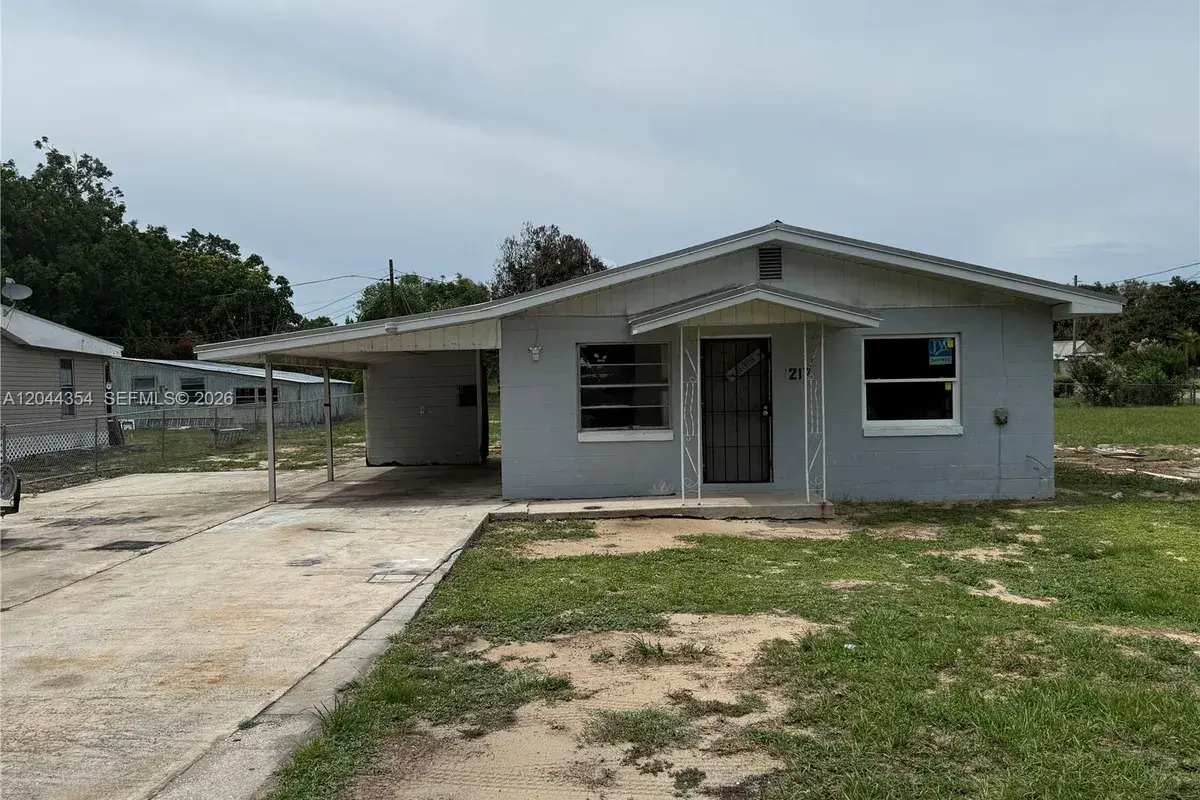 217 Palmetto St, Lake Placid FL 33852
