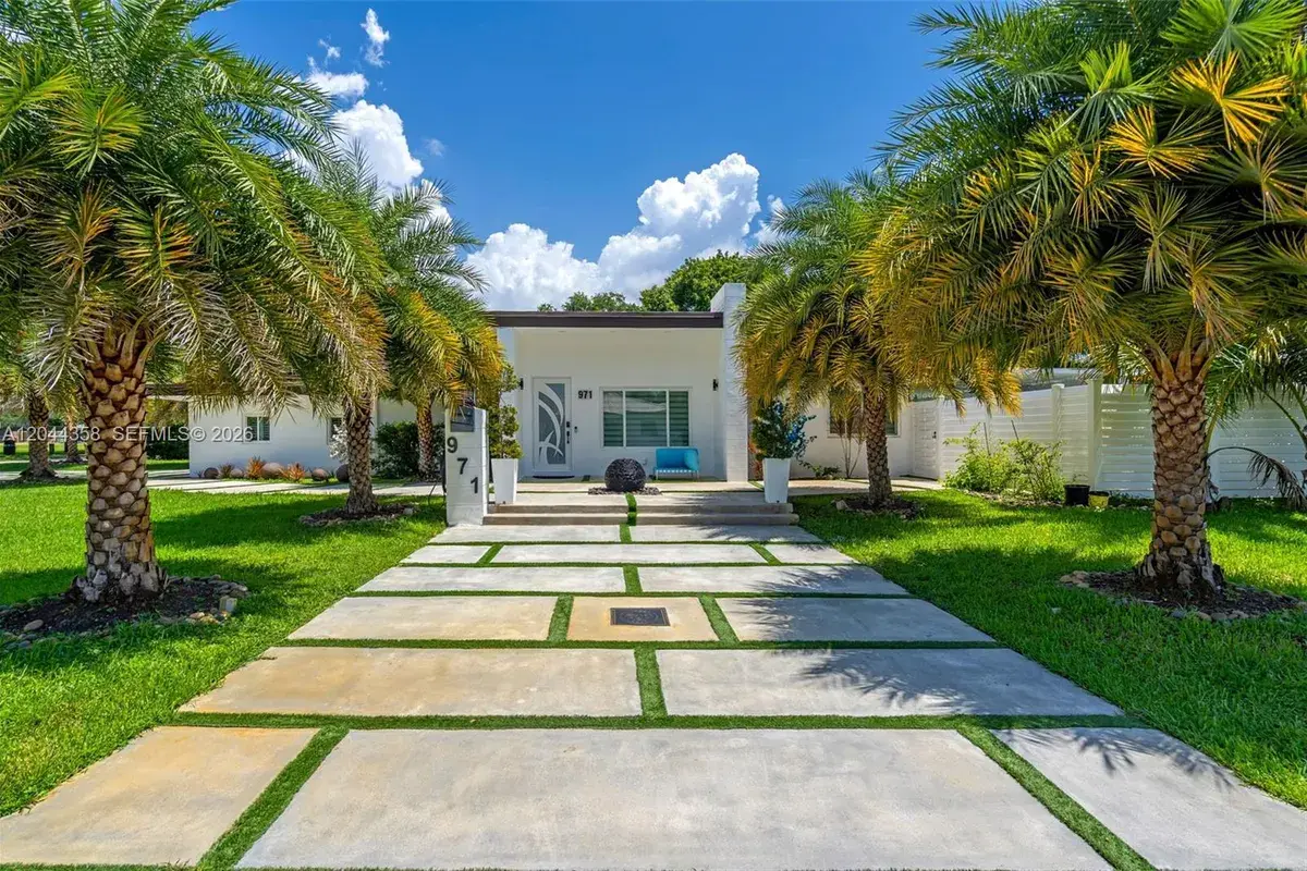 971 NE 113th St, Biscayne Park FL 33161