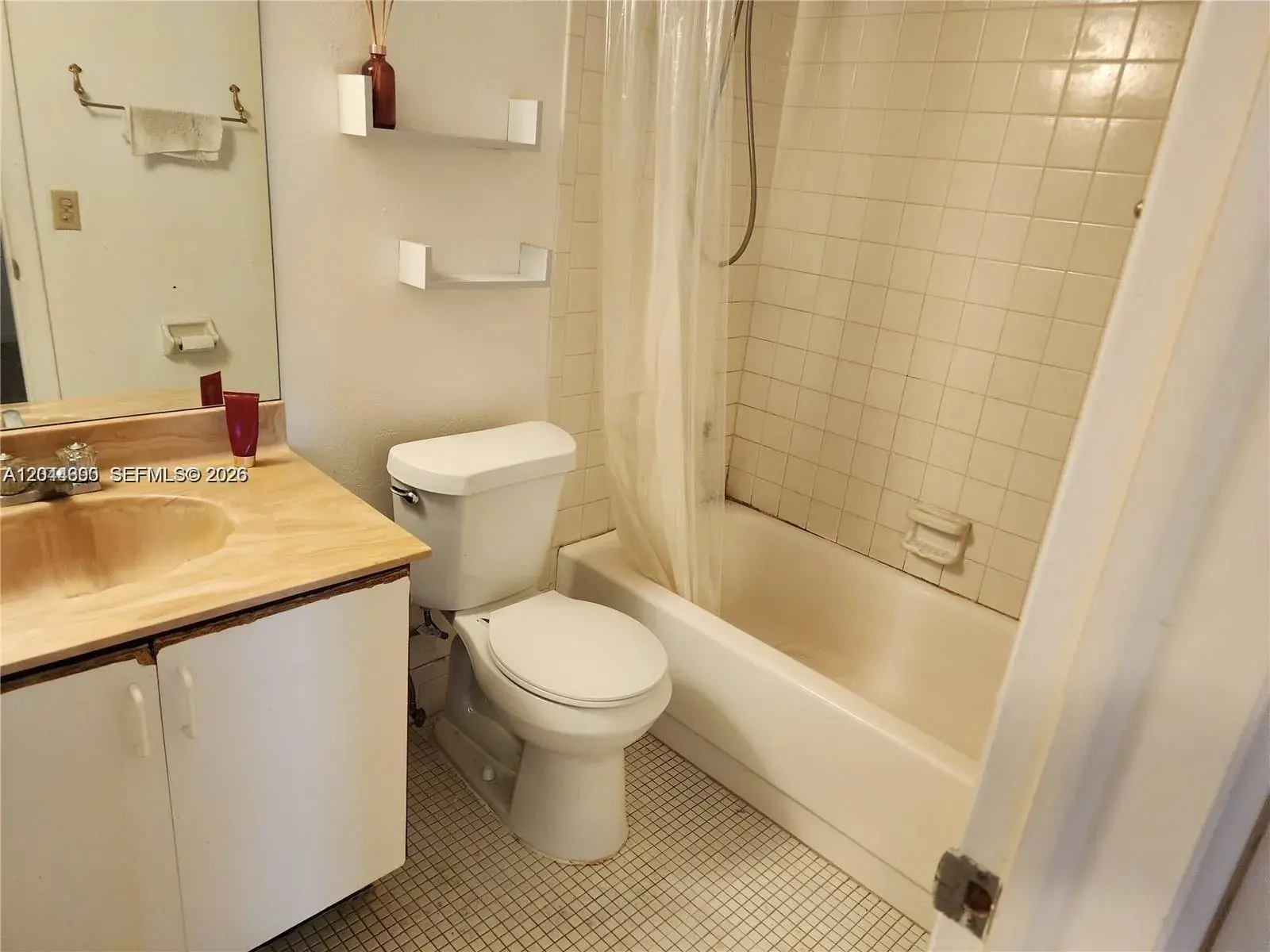 5750 NW 64th Ave # 303, Tamarac FL 33319
