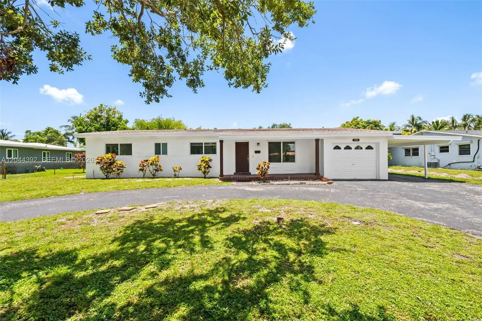 733 N Rainbow Dr, Hollywood FL 33021