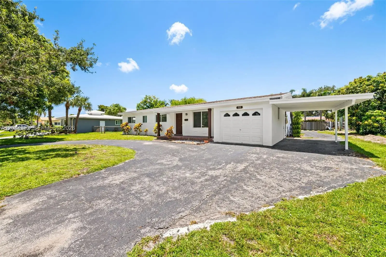 733 N Rainbow Dr, Hollywood FL 33021