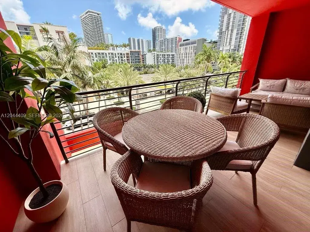 90 NE 32 # 302, Miami FL 33137