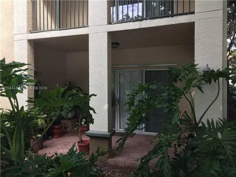 2464 Centergate Dr # 101, Miramar FL 33025