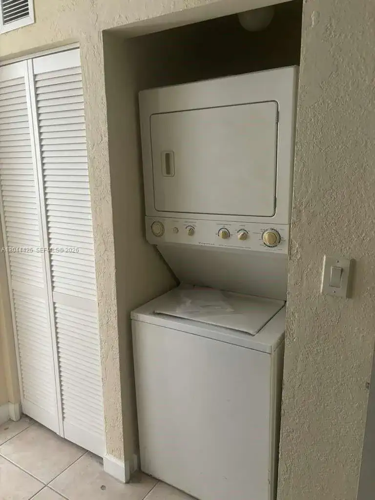 1663 SE 27th Dr # 207, Homestead FL 33035 photo 2