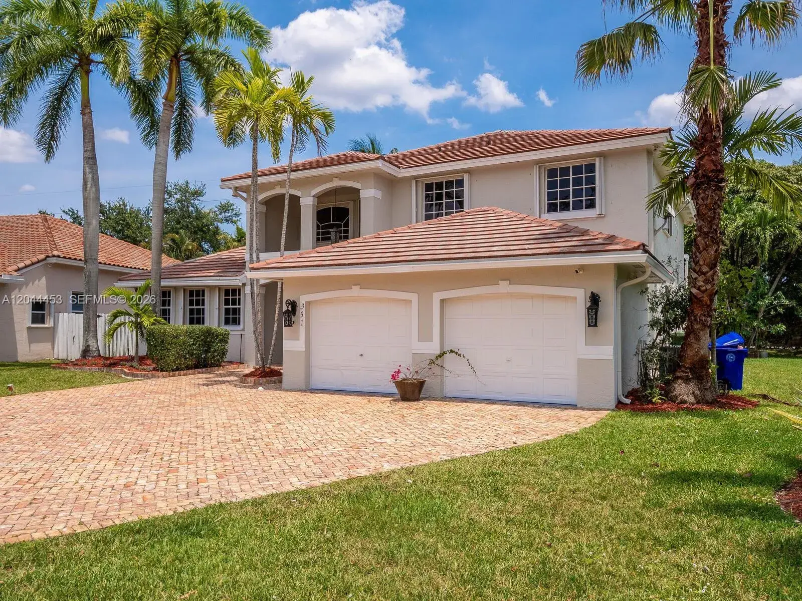 351 SW 184th Ter, Pembroke Pines FL 33029