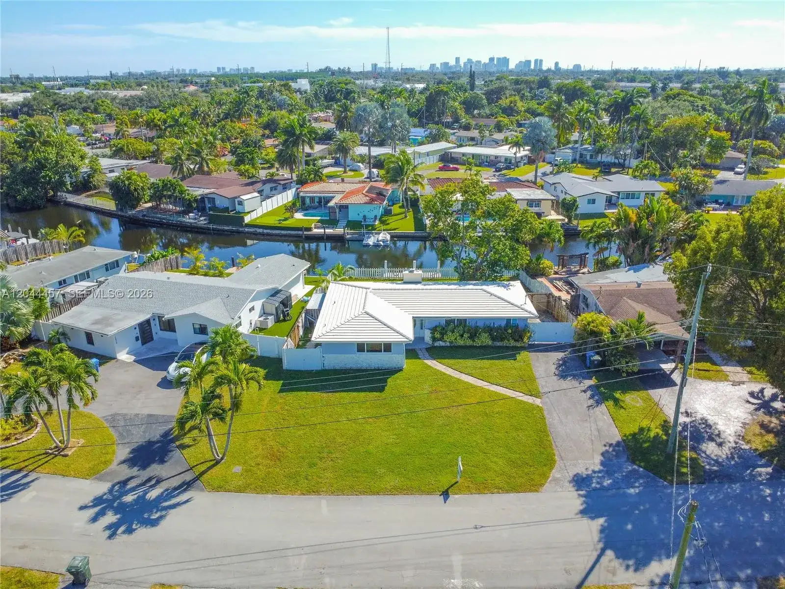 1980 NW 33rd Ct, Oakland Park FL 33309 photo 4