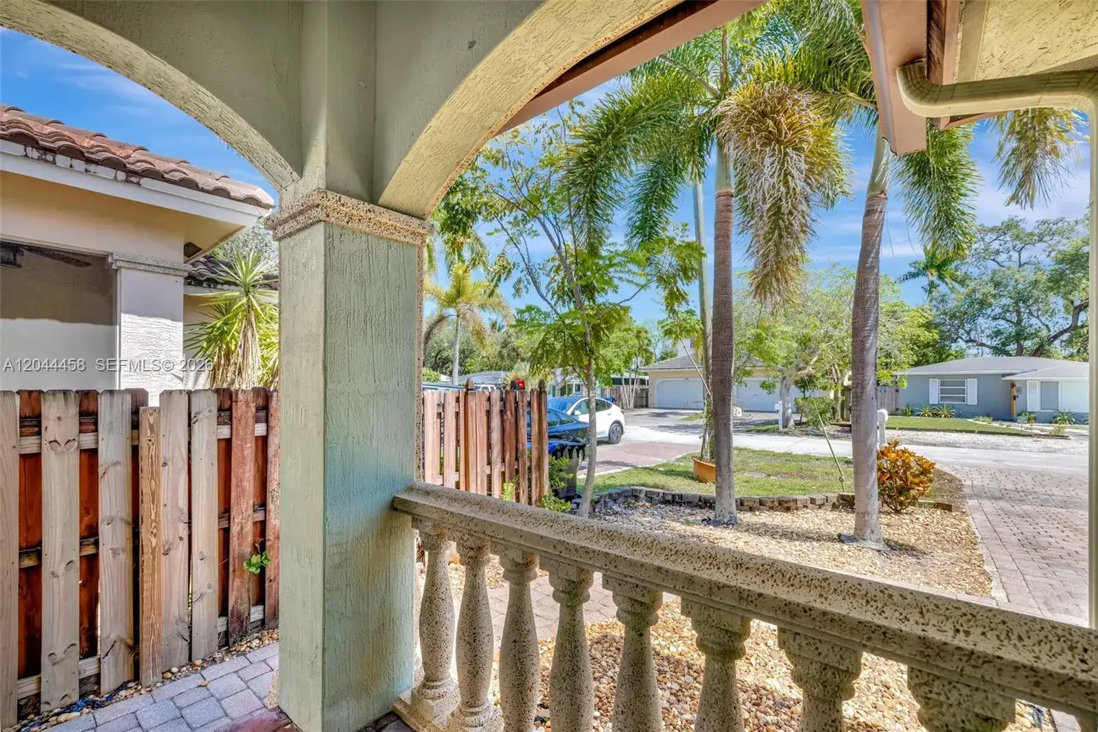 853 SW 11th Ct, Fort Lauderdale FL 33315 photo 3