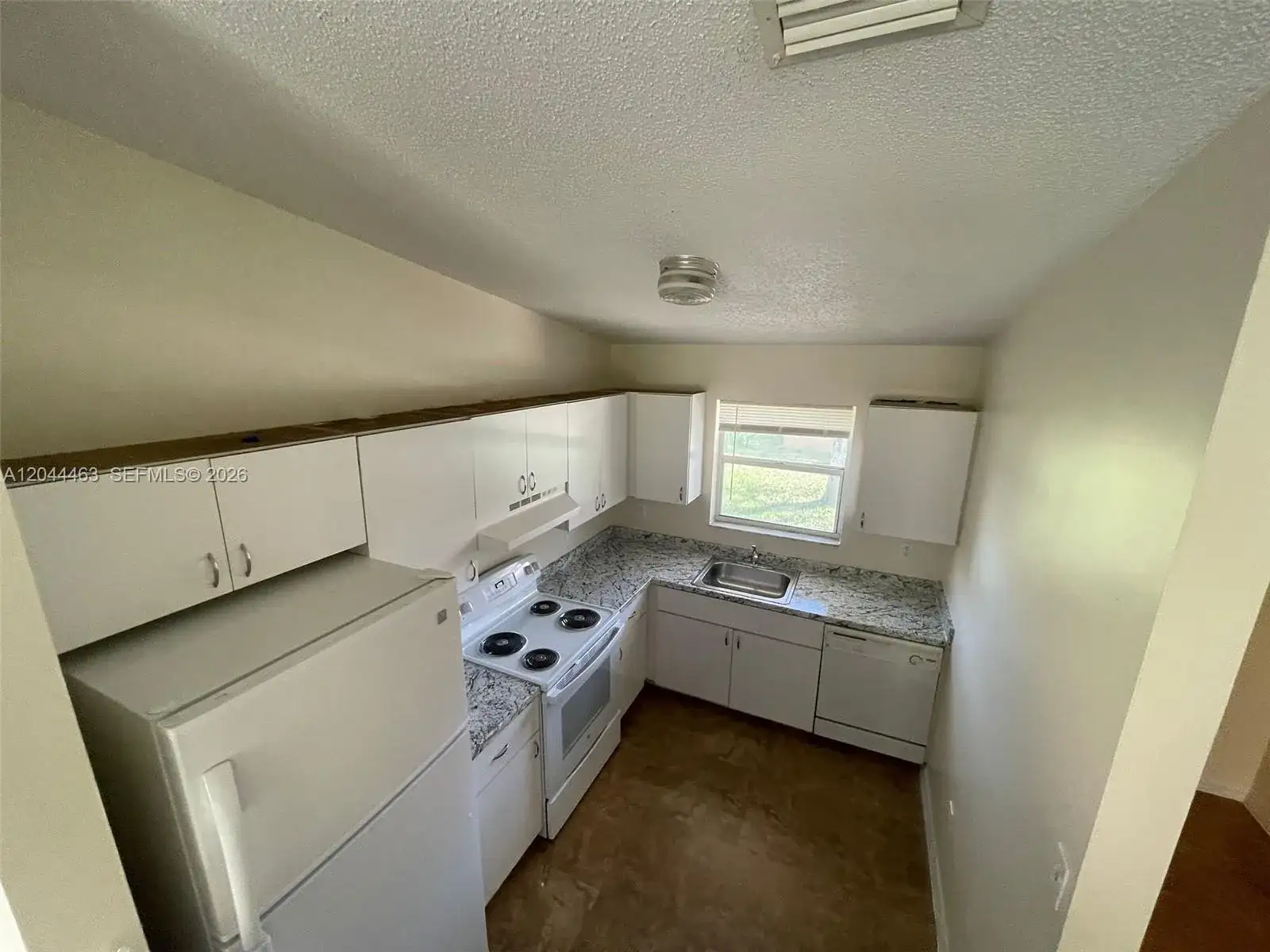 6031 SW 36th Ct REAR, Davie FL 33314 photo 2
