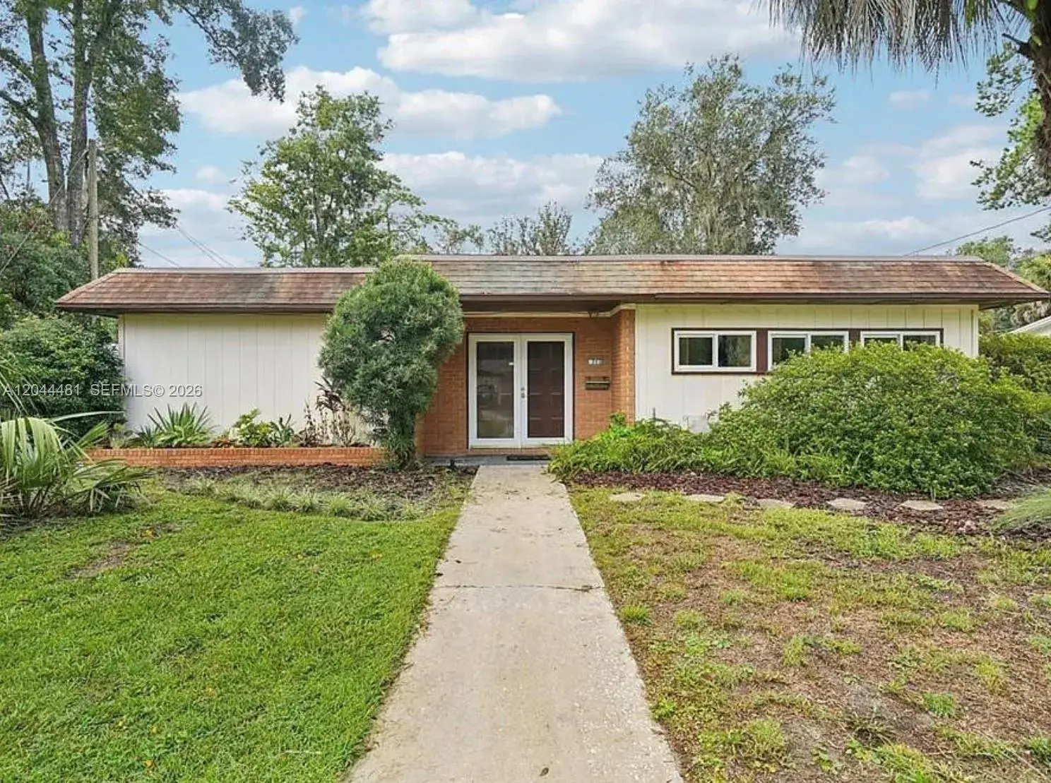 711 NE 6th Pl, Other City - In The State Of Florida FL 32601
