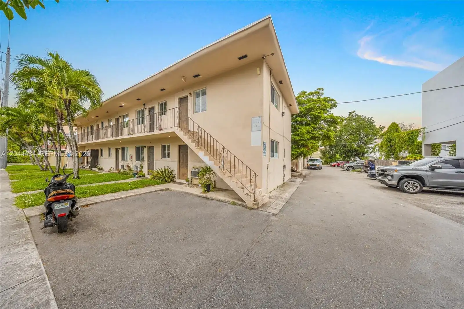731 SW 5th St, Miami FL 33130 photo 5