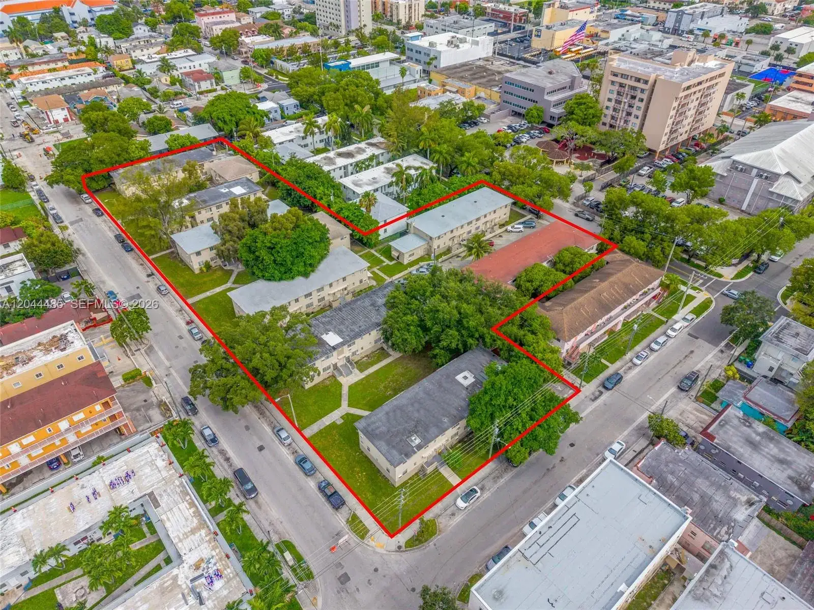 931 SW 3rd St, Miami FL 33130 photo 3