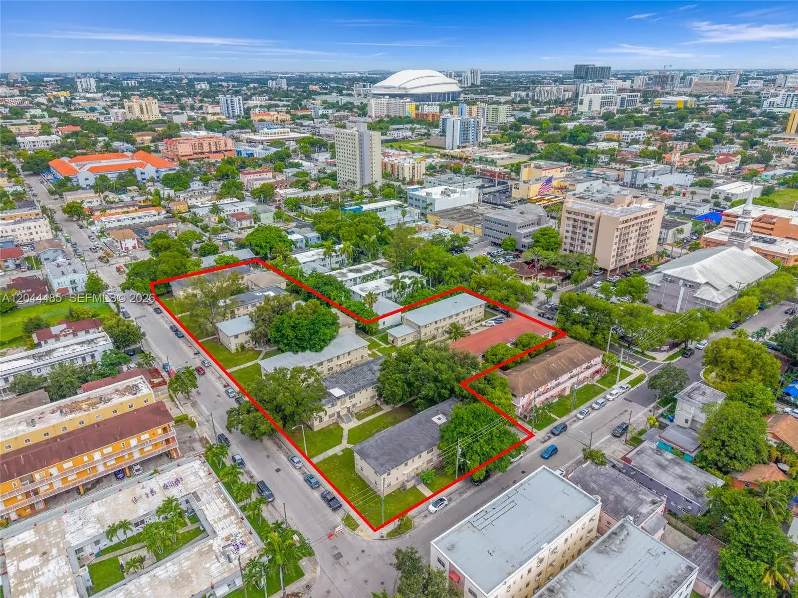 931 SW 3rd St, Miami FL 33130 photo 4