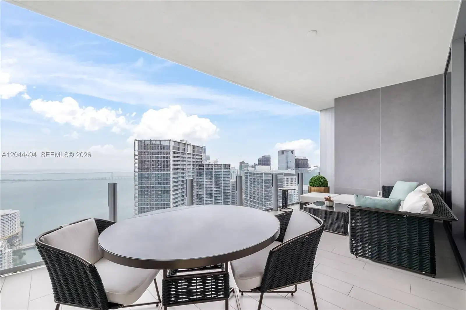300 Biscayne Blvd Way # 5104, Miami FL 33131 photo 4